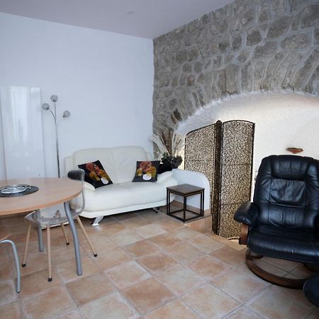 Le Studio Jaujac Luaran gambar