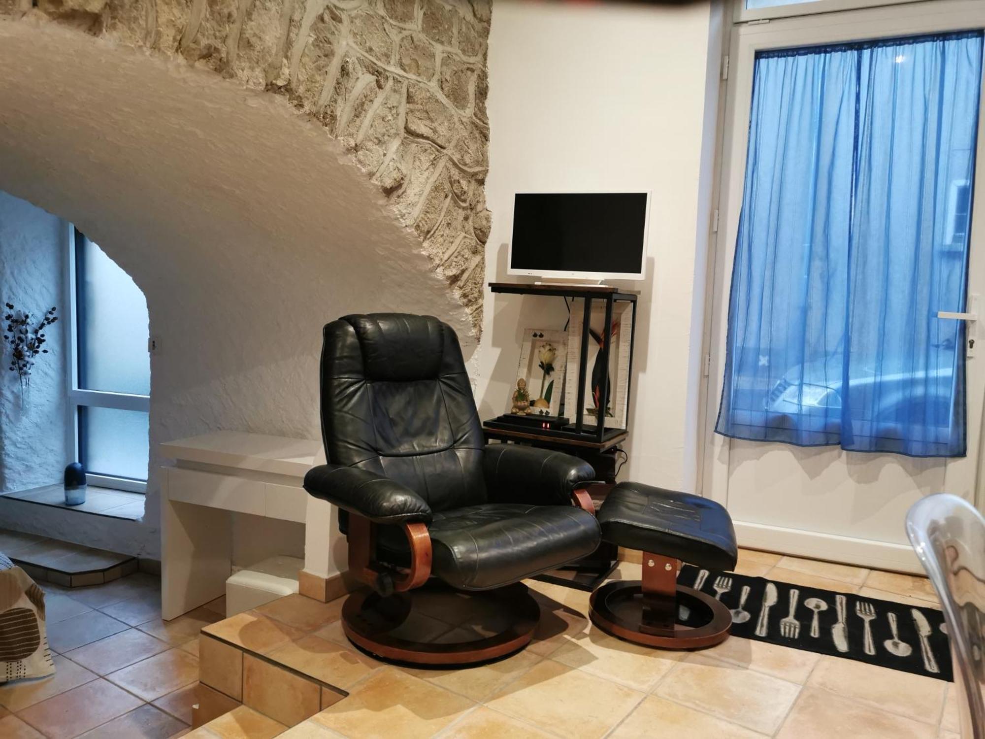 Le Studio Jaujac Luaran gambar
