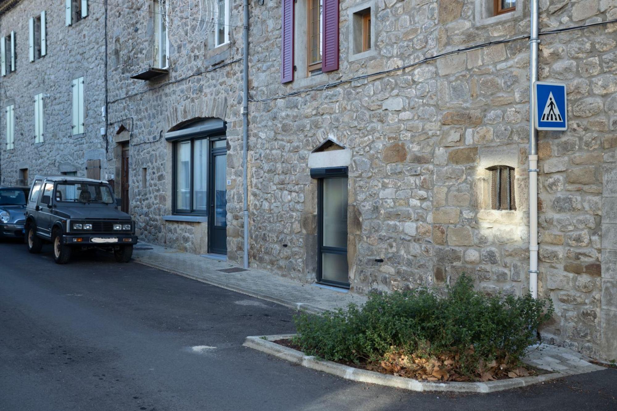 Le Studio Jaujac Luaran gambar